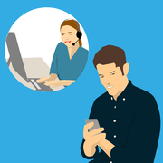 Ein Mann schat auf sein Handy. In einem Kreis im Hintergrund ist eine Frau mit Laptop und Headset.